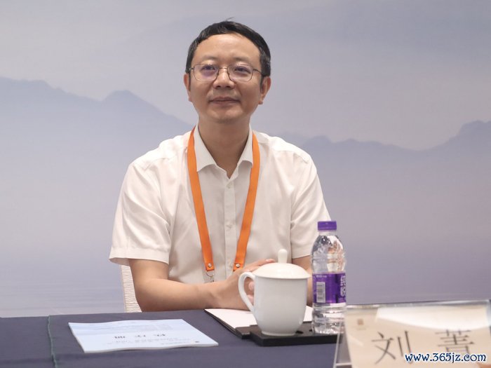 中国围棋协会副秘书长、劳动竞赛部部长刘菁